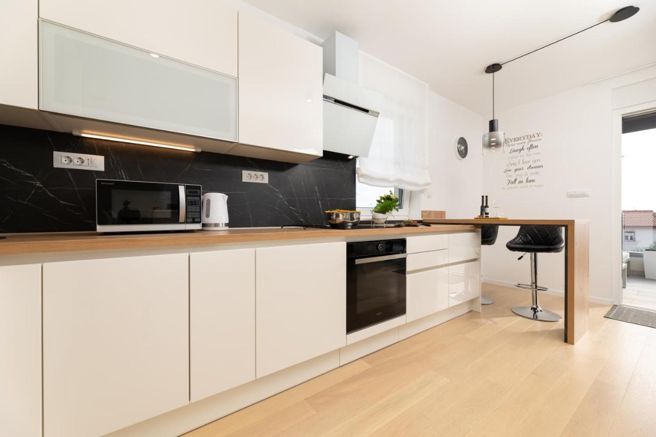 Sun Residence Krk Кърк Екстериор снимка